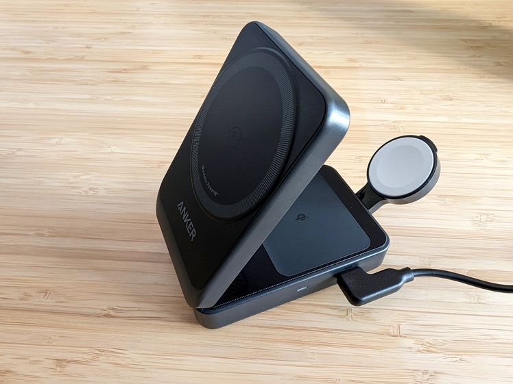 Anker MagGo Qi2 Travel 3-in-1 charger